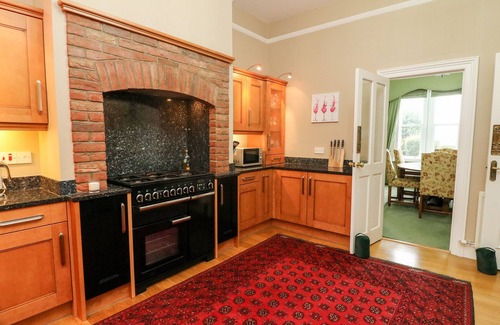 Leyburn Cottage | HEANOR HOUSE, character holiday cottage, with a garden in Leyburn