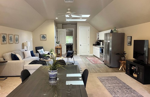 Bonita Springs Apartment | Heart of Bonita Springs!-5 miles from the beach