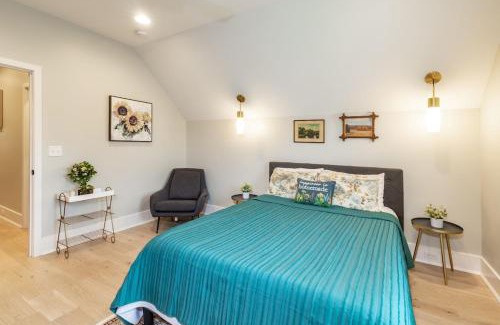 Brevard House | Heart of Brevard Hideaway - Walk/Bike to Downtown!