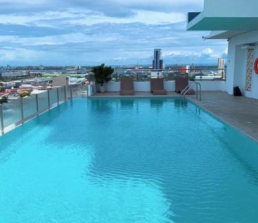 Mabolo Apartment | Heart of Cebu Cozy Studio with Pool, Gym, Wifi and Netflix near Cebu City,Ayala and IT Park