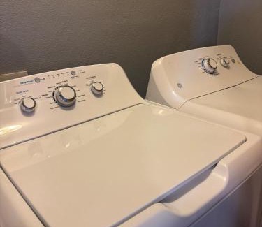 South Arlington House | Heart of DFW-ATT Stadium, Pool, Comfort, Peaceful