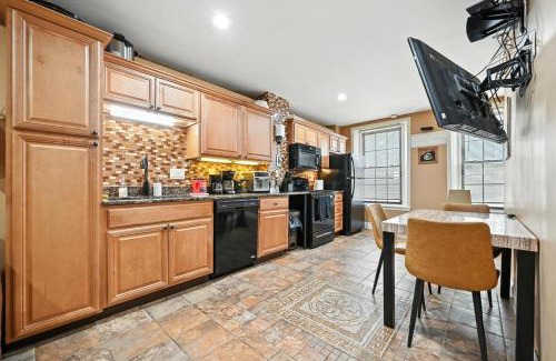 Old City House | Heart of Downtown Delight