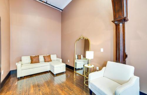 Marshall Apartment | Heart of Downtown Marshall Boutique Studio Stay!
