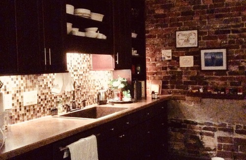 Downtown Apartment | HEART OF DOWNTOWN Palafox Place Sleeps 6, Perfect for small events
