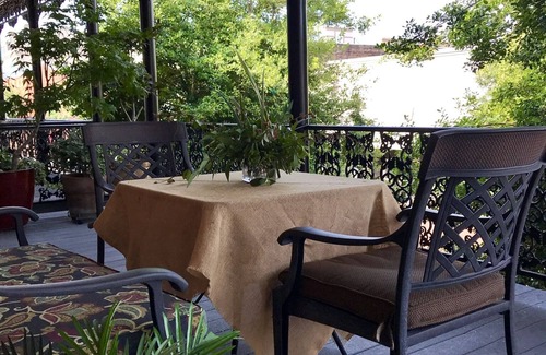 Downtown Apartment | HEART OF DOWNTOWN Palafox Place Sleeps 6, Perfect for small events