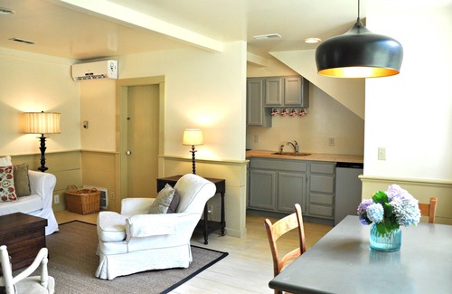 Ansonborough Cottage | Heart of Downtown, Quiet, Private Cottage