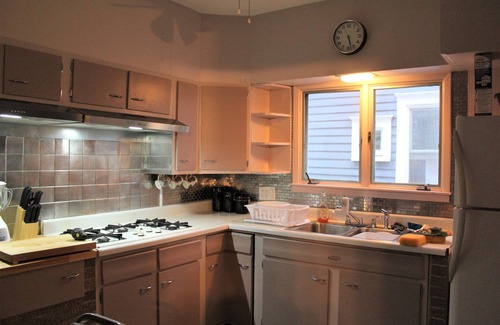 Albright Apartment | Heart of Elmwood Village - Entire Apartment - Historic beauty - 3-4 BR sleeps 8