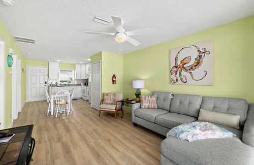 Flagler Beach Condo | Heart of Flagler Beach, 1 Block To The Beach-Walk to Everything!