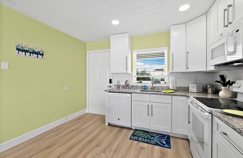 Flagler Beach Condo | Heart of Flagler Beach, 1 Block To The Beach-Walk to Everything!