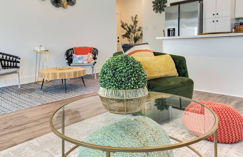 Northside House | Heart of H-Town Cozy Luxe: EV charging, 2 Car garage