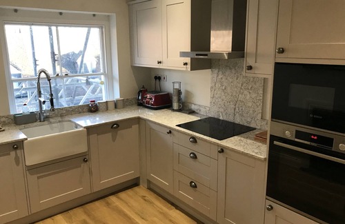 Henley-on-Thames Apartment | Heart Of Henley 1 Bed Luxurious Apartment Windsor Suite