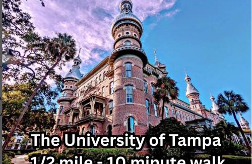 Hyde Park House | Heart of Hyde Park Tampa/Parking/Netflix/Gym