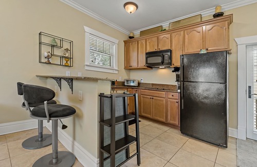 Hyde Park Apartment | Heart of Hyde Park Tampa/Parking/Netflix/Gym