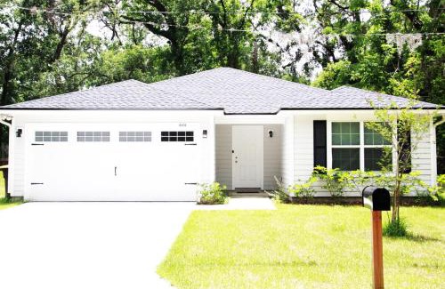 Northside House | Heart of Jax Stylish Escape