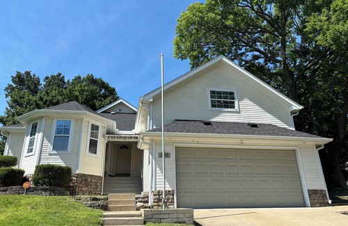 Joplin House | Heart of Joplin favorite spot.nHighly rated vacation home .nPerfectly located