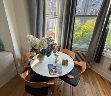 West Kensington Apartment | Heart of Kensington London