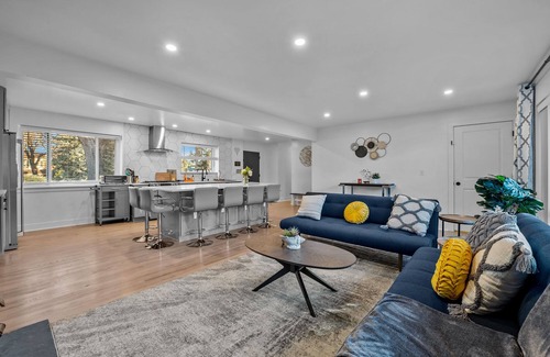 Mid-Lakewood House | Heart of Lakewood Center - Private Hot Tub/Fenced Yard/Games