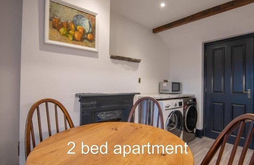 Macclesfield Condo | Heart of Macclesfield 2 Bedroom Grade II Apartment