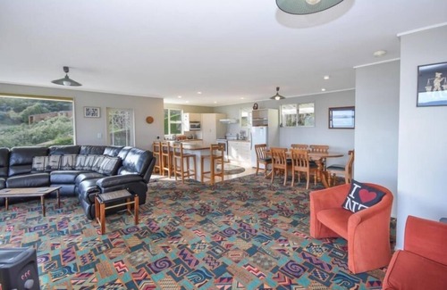 Moeraki House | Heart Of Moeraki Holiday House
