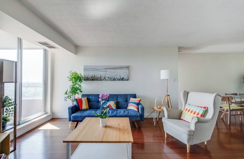 Willowdale Condo | Heart of North York, Homey 2 Bdr, 2 Bth Condo+Prkg