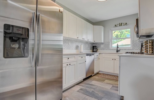 North Palm Beach House | Heart of NPB: Your Perfect Home Away from Home!