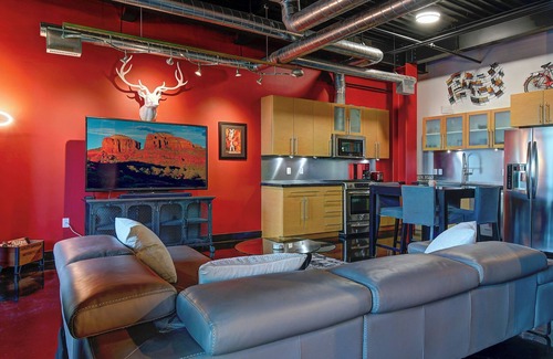 Arts District Condo | Heart of Old Town - 360 Degree Private Roof Deck