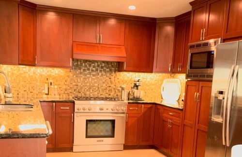 Petaluma House | Heart of Petaluma Updated 4bed 3bath house