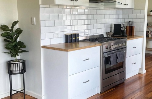 Romsey House | Heart of Romsey -Central Location & Pet Friendly