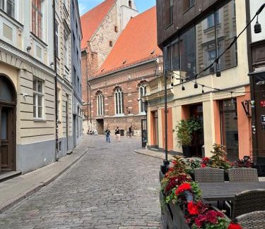 Old Town Apartment | Heart of Saint Peter Apartments