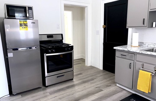Cleveland Apartment | Heart❤️of Shaker Sq. + 2 Bedroom