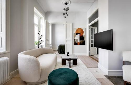 Sodermalm Apartment | Heart of Södermalm Walk to Everything - 2Bed Apart