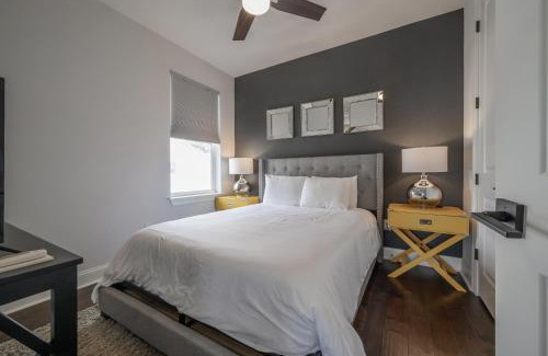 Courier City - Oscawana Apartment | Heart of SOHO Minutes to Downtown and Stadium Unit 1