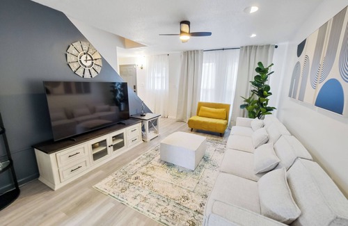 South Meadows Condo | Heart of the City