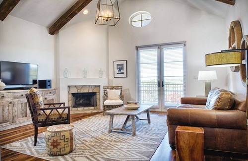 Ingram Resort | Heart of the Texas Hill Country!