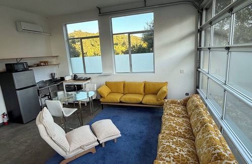 Topanga Apartment | Heart of Topanga Sunrise Studio