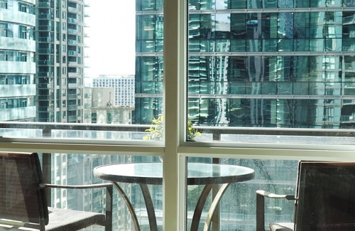 Old Toronto Condo | Heart of Toronto - Chic Studio with Top Amenities and CN Tower View