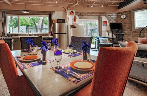 Santa Fe House | Heart of Vibrant Railyard: Downtown Loft with Beautiful Outdoor Space