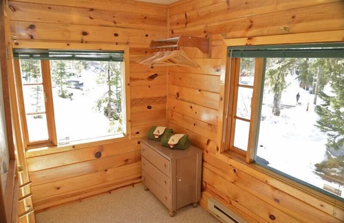 Government Camp Cabin | Heart of village! Knotty pine cabin located on a creek.