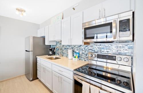 Waikiki Apartment | Heart of Waikiki - Ocean View Condo with Free Parking