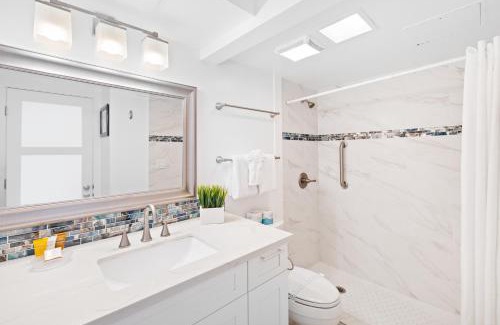 Waikiki Apartment | Heart of Waikiki - Ocean View Condo with Free Parking