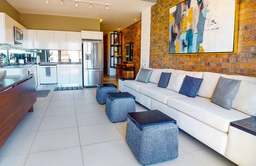 Emiliano Zapata Condo | Heart of Zona Romantica, Loft268, Ocean Facing Balcony, Large Rooftop Pool/Spa