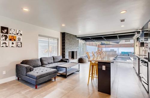 Old Town House | Heart & Soul of San Diego W/heated pool NEAR ALL.