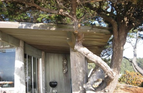 Little River House | Heart Stopping Ocean Views, Secluded Getaway, Whale Watching
