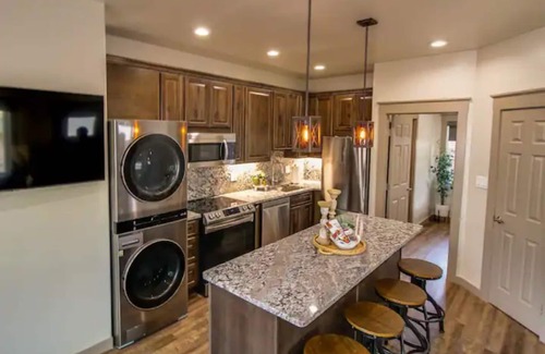 Flagstaff Apartment | Heart Trail Lookout Unit 1 BRAND NEW HOT TUB and “The Griz” Cold Plunge!