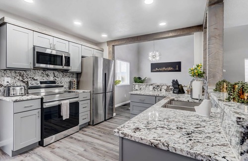 Stetson Hills House | Hearth Haven! Family Fun w/Fire Pit & Games