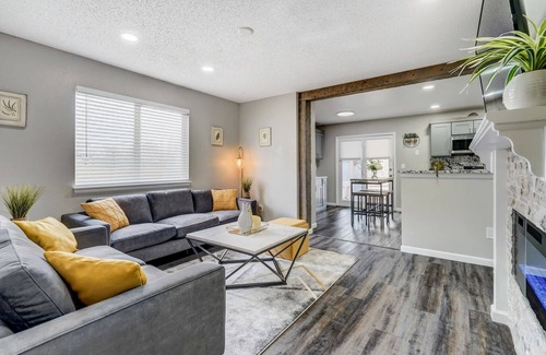 Stetson Hills House | Hearth Haven! Family Fun w/Fire Pit & Games