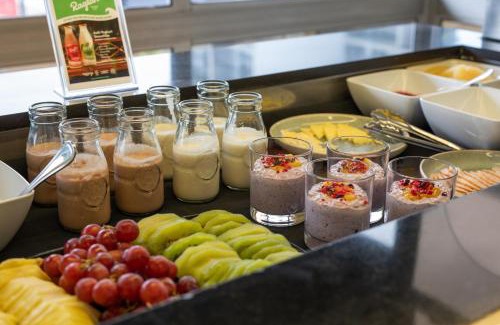 Hamilton Hotel | Heartland Ambassador Hotel Hamilton