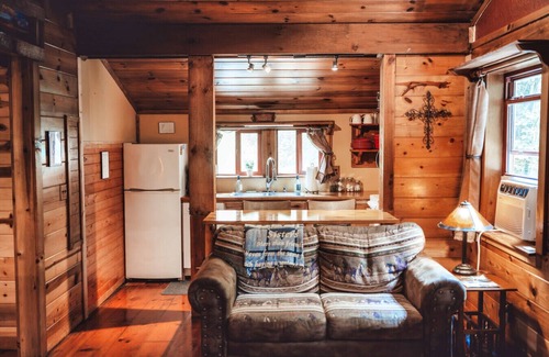 Rockbridge Apartment | Heartland Hideaways, Cabin 3
