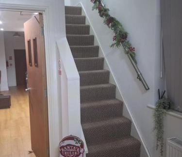 Stonnall House | Heartland House, 7 Spacious Bedrooms Sleeps 4 plus, near NEC, JLR,BHX