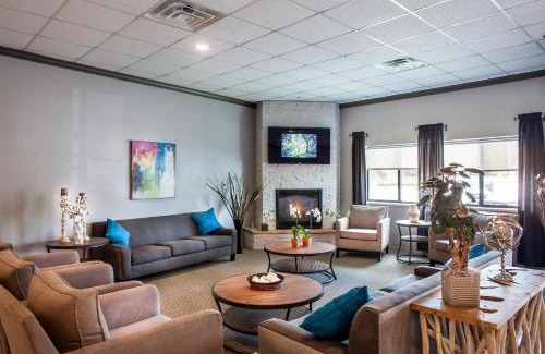 Coralville Hotel | Heartland Inn Coralville